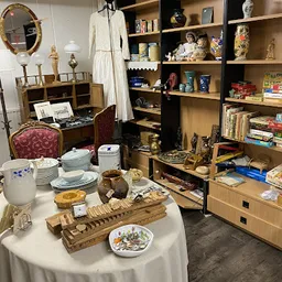 Bezoeker foto van Woord en daad Kringloopwinkel in Waddinxveen