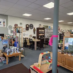 Bezoeker foto van Kringloopwinkel Woord en Daad in Ochten