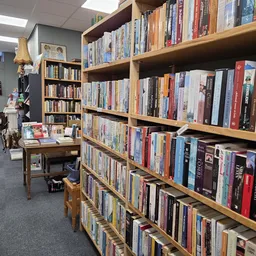 Bezoeker foto van Kringloopwinkel Woord en Daad in Ochten