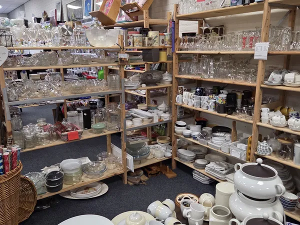 Bezoeker foto van Kringloopwinkel Woord en Daad in Ochten