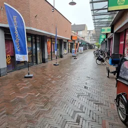 Bezoeker foto van Kringloopwinkel Woord en Daad Winkel Houten in Houten