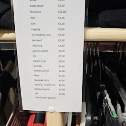 Bezoeker foto van Kringloopwinkel Woord en Daad Winkel Houten in Houten