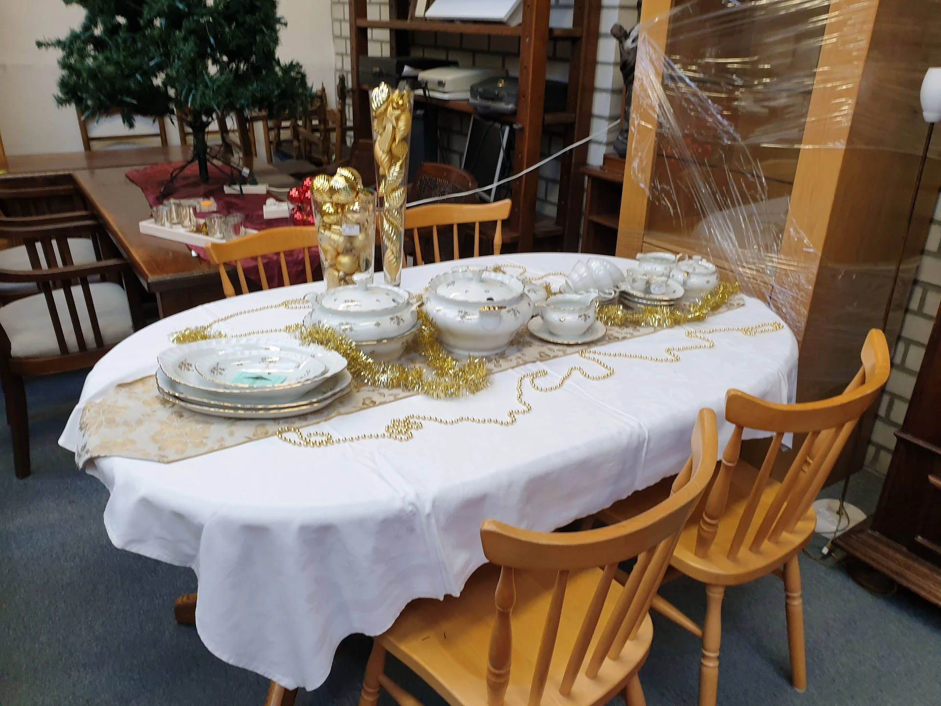 Kringloopwinkel Www.deneinder.nl in Sint-Oedenrode met tweedehands boeken, elektronica en huishoudelijke artikelen