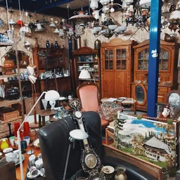 Kringloopwinkel Kringloopwinkel Zaak P J H Woddema Handelsonderneming De in Ulrum