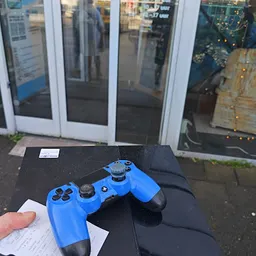 Bezoeker foto van Kringloopwinkel Zolder023 in Haarlem