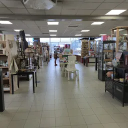 Bezoeker foto van Kringloopwinkel Zolder023 in Haarlem